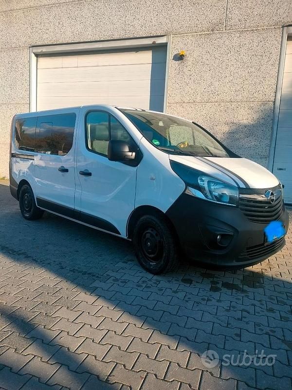Usata Opel Vivaro 125 CV (91 kW) 2016 Bianco Monovolume