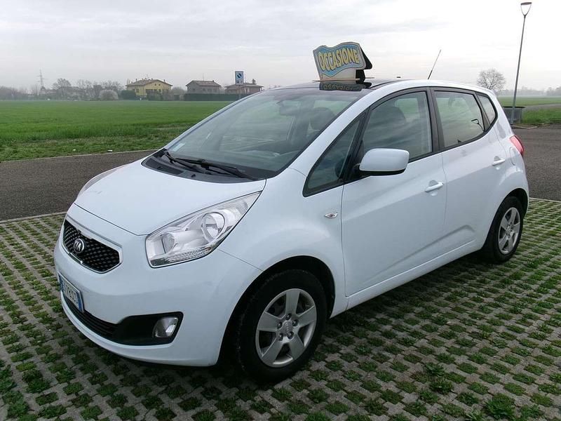 Usata Kia Venga Active 90 CV (66 kW) 2014 Bianco Utilitaria