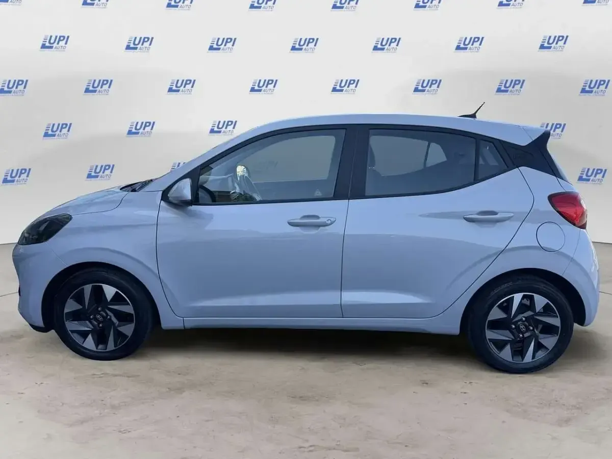 Usata Hyundai i10 67 CV (49 kW) 2023 Grigio Utilitaria