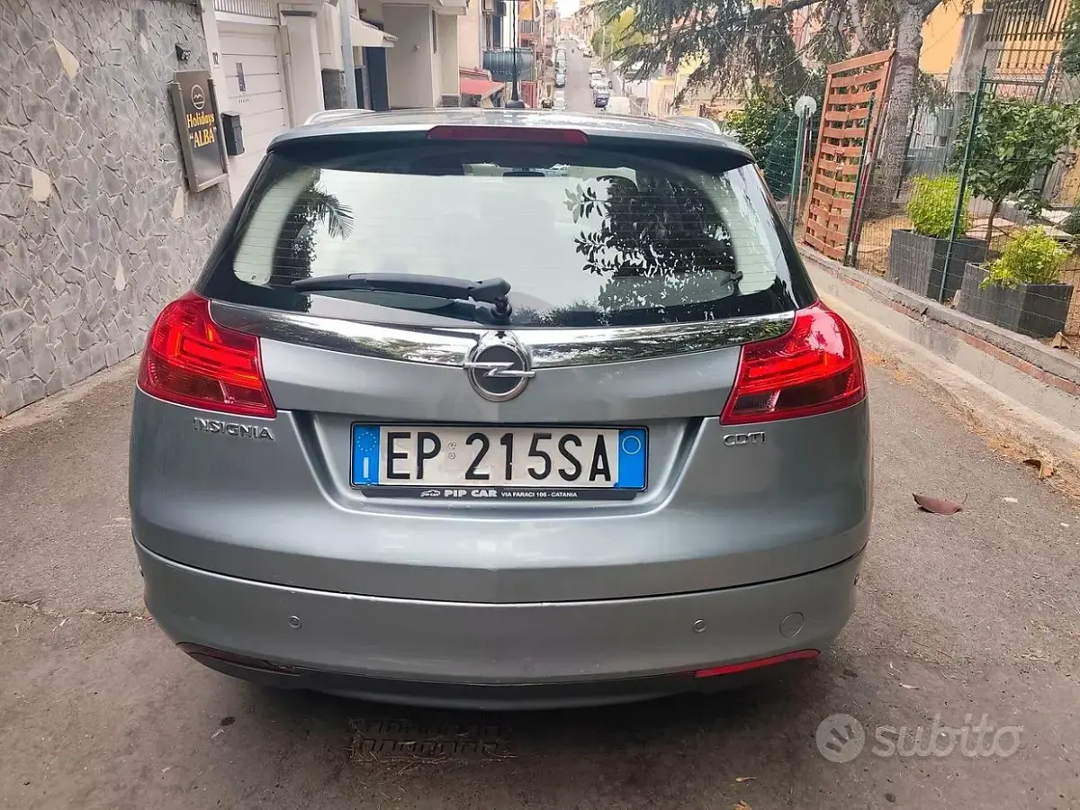 Usata Opel Insignia Cosmo 131 CV (96 kW) 2013 Grigio Station wagon