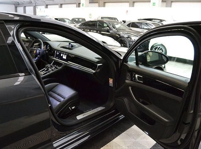 Usata Porsche Panamera Sport Turismo 441 CV (324 kW) 2021 Grigio Station wagon