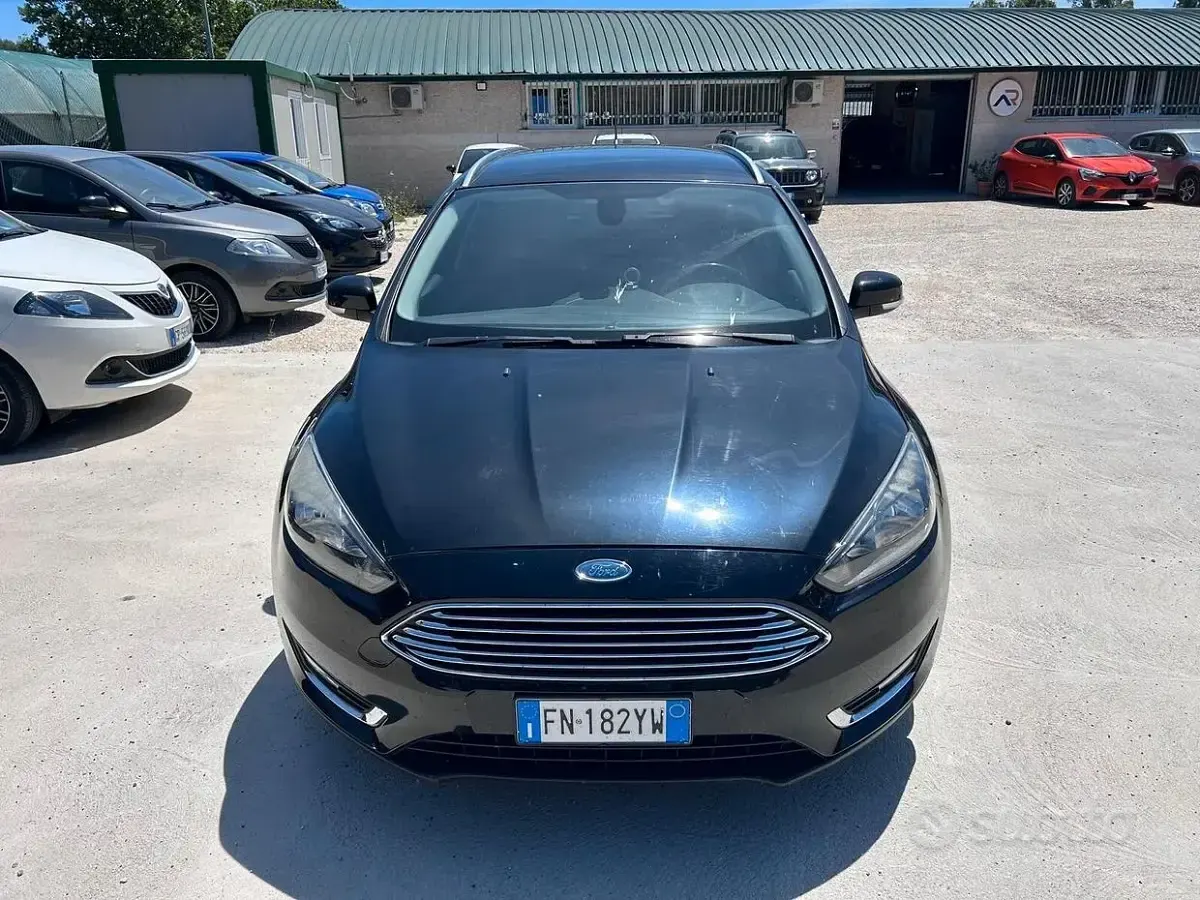 Usata Ford Focus 120 CV (88 kW) 2018 Nero Station wagon