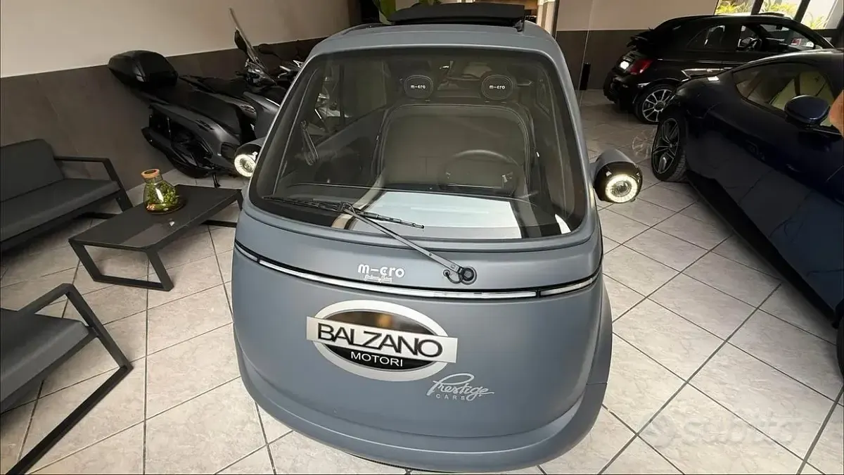 Nuova Micro Microlino 12 kW (17 CV) 2025 Grigio Utilitaria