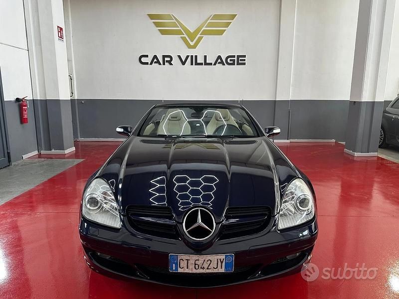 Usata Mercedes SLK200 163 CV (119 kW) 2005 Blu Cabrio