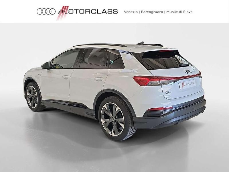 Nuova Audi Q4 e-tron 69 kW (95 CV) 2026 Bianco ghiacciaio metallizzato SUV