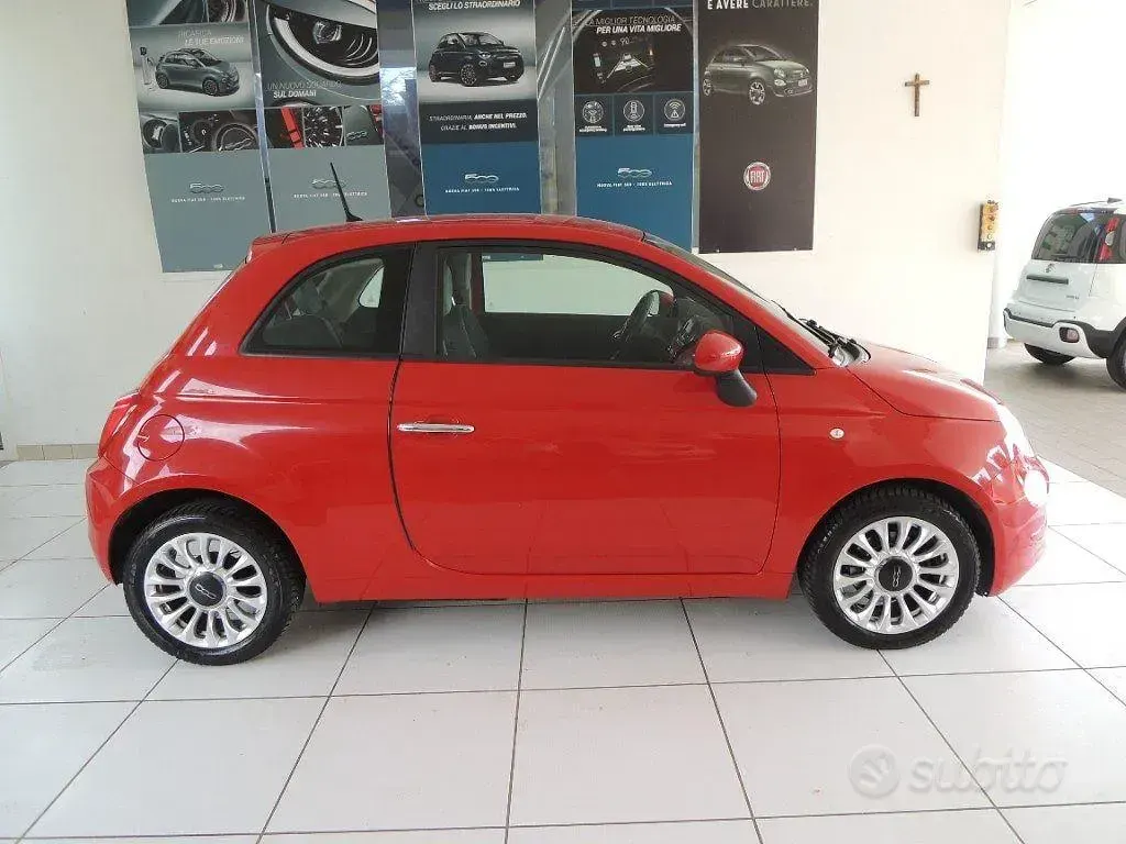 Usata Fiat 500 Lounge 69 CV (50 kW) 2018 Rosso Utilitaria