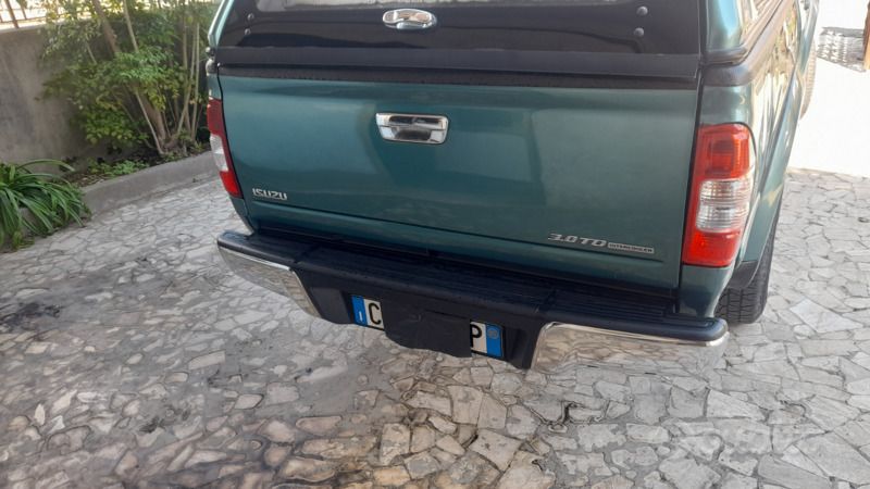 Usata 2005 Isuzu D-Max Pick-up | 8900 € (Super prezzo) - Immagine 1/4