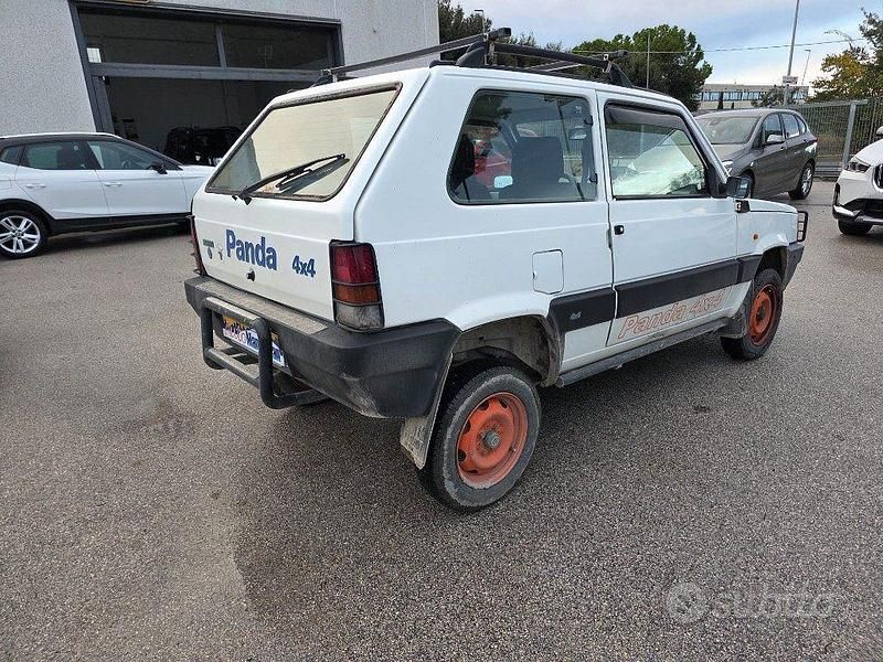 Usata Fiat Panda 4x4 54 CV (39 kW) 2003 Bianco Utilitaria
