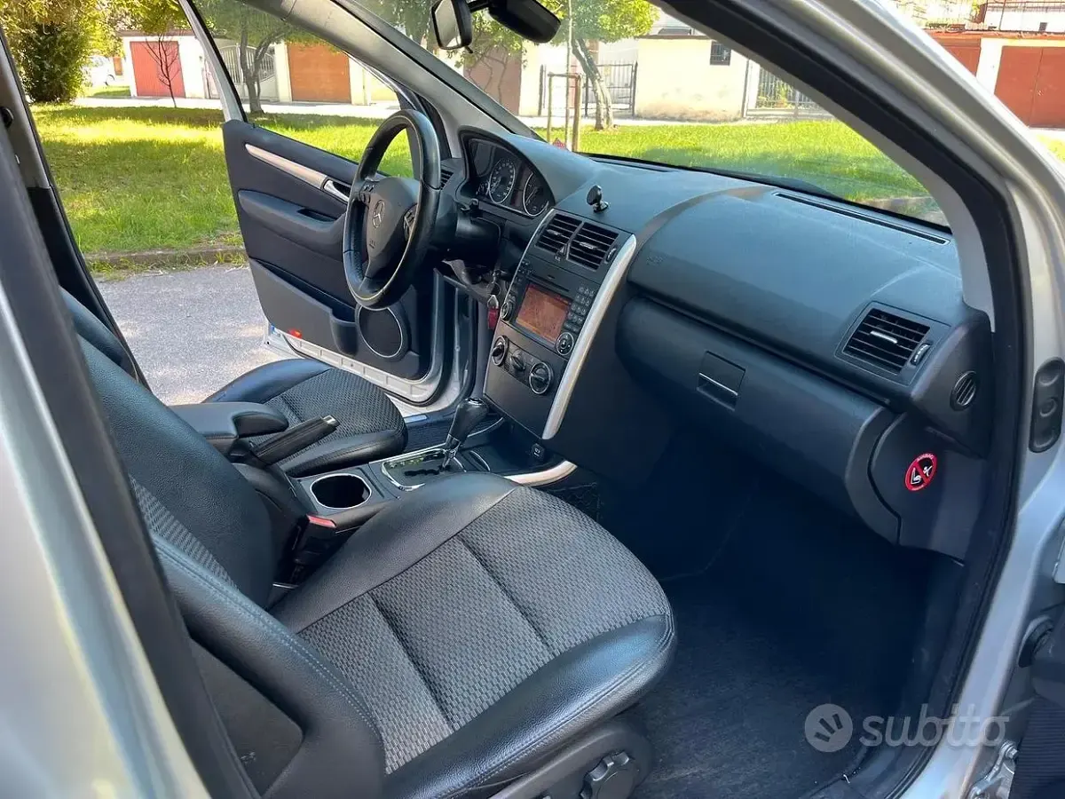 Usata Mercedes A160 82 CV (60 kW) 2012 Berlina