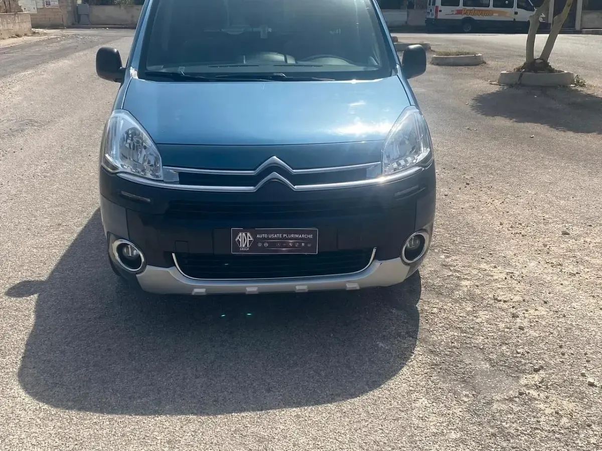 Usata Citroën e-Berlingo XTR 92 CV (67 kW) 2015 Blu Monovolume