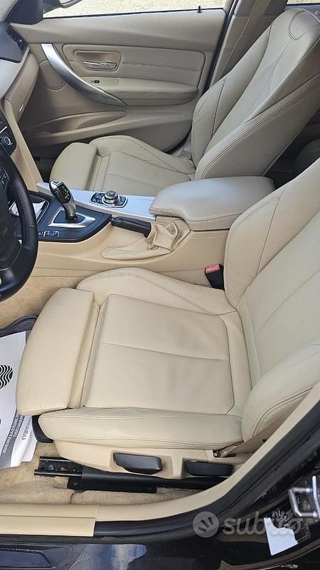 Usata BMW 316 Sport Line 116 CV (85 kW) 2013 Nero Station wagon