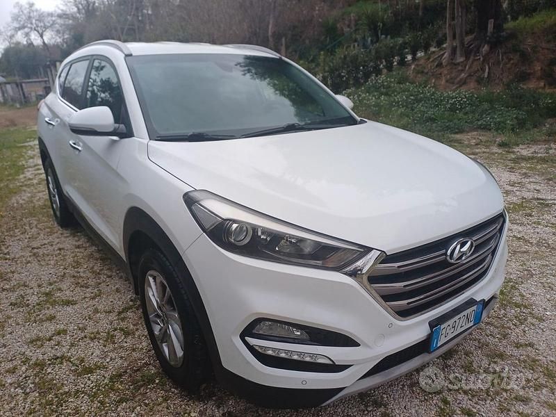 Usata Hyundai Tucson Xpossible 116 CV (85 kW) 2016 Bianco SUV