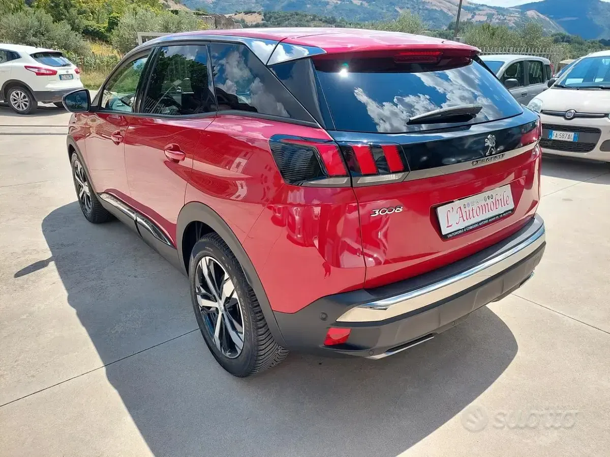 Usata Peugeot 3008 Allure 131 CV (96 kW) 2019 Rosso SUV