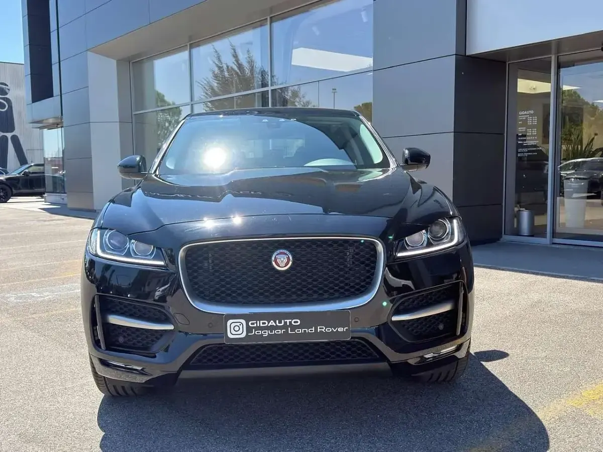 Usata Jaguar F-Pace R-Sport 179 CV (131 kW) 2017 Nero SUV