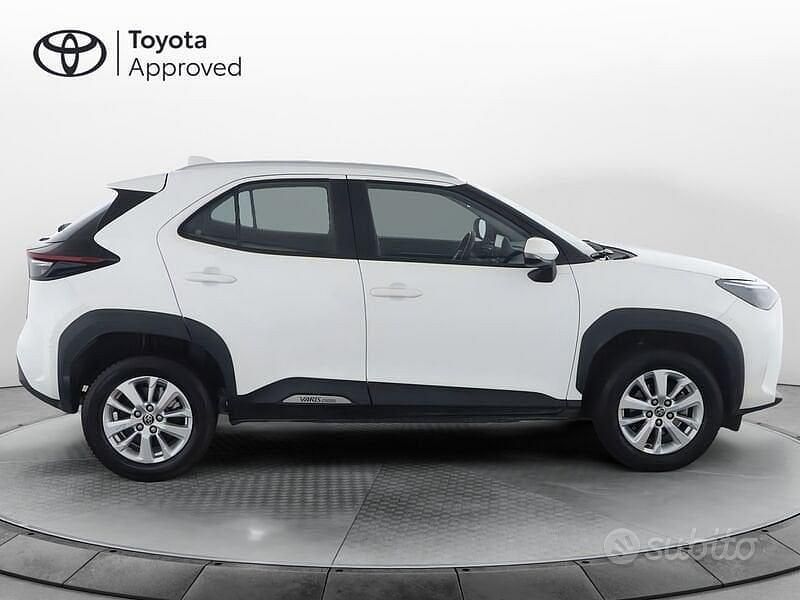 Usata Toyota Yaris Cross Active 116 CV (85 kW) 2022 Bianco SUV