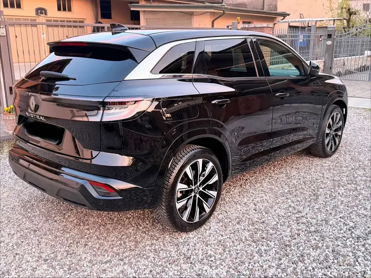 Usata Renault Austral Techno 158 CV (116 kW) 2023 Sternenschwarz SUV