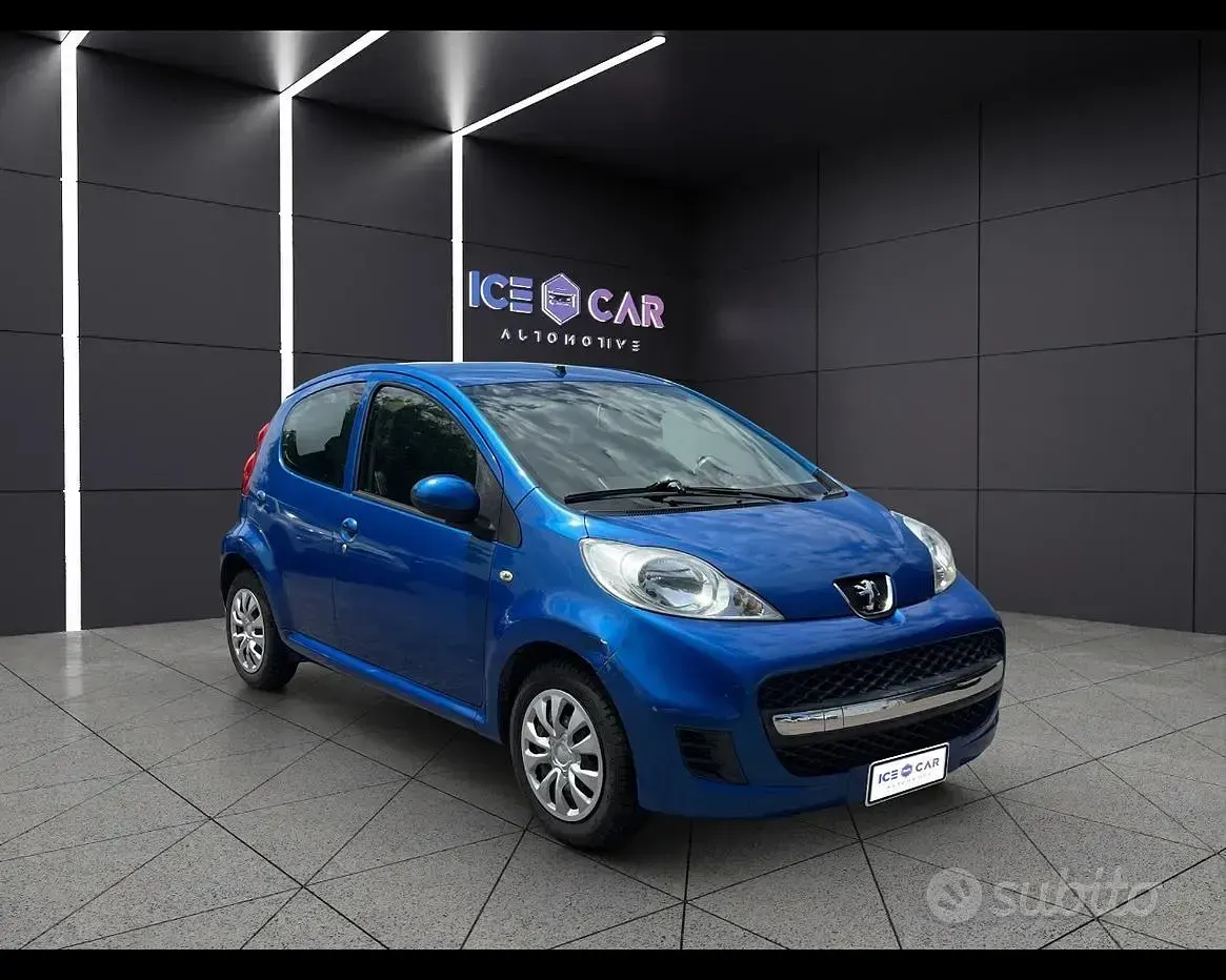 Usata Peugeot 107 68 CV (50 kW) 2009 Blu Utilitaria