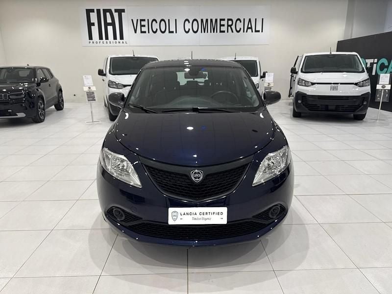 Usata Lancia Ypsilon Silver 70 CV (51 kW) 2020 Blu Utilitaria