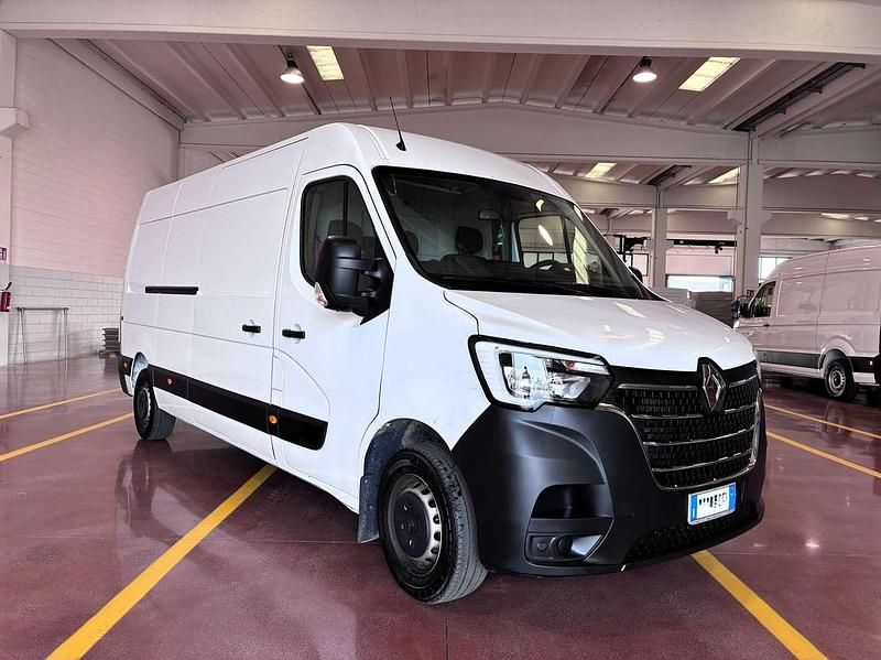 Usata Renault Master 150 CV (110 kW) 2023 Bianco Monovolume