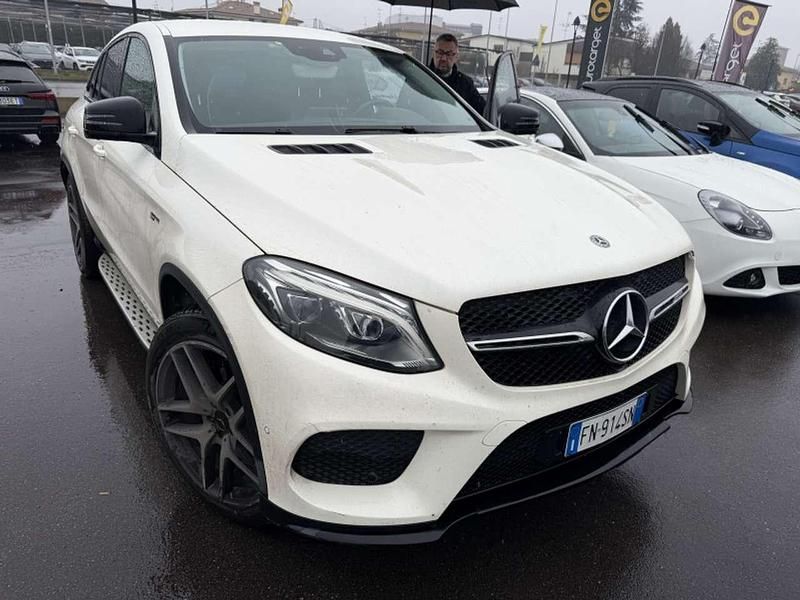 Usata Mercedes GLE43 AMG AMG 390 CV (286 kW) 2018 Bianco pastello Coupé