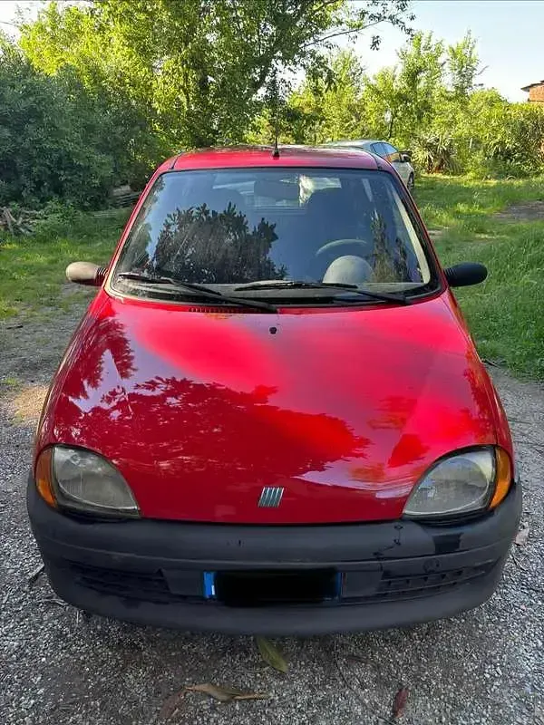 Usata Fiat Seicento Young 39 CV (28 kW) 2000 Rosso Utilitaria