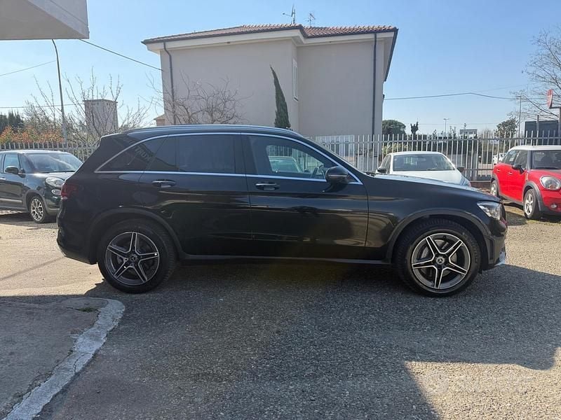 Usata Mercedes GLC220 Premium Plus 194 CV (142 kW) 2019 Nero Station wagon