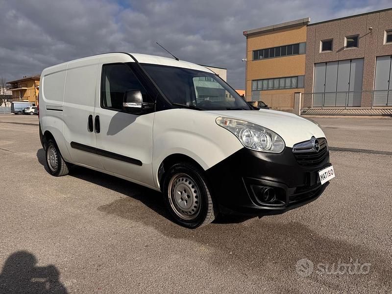 Usata Opel Combo 120 CV (88 kW) 2016 Bianco Monovolume