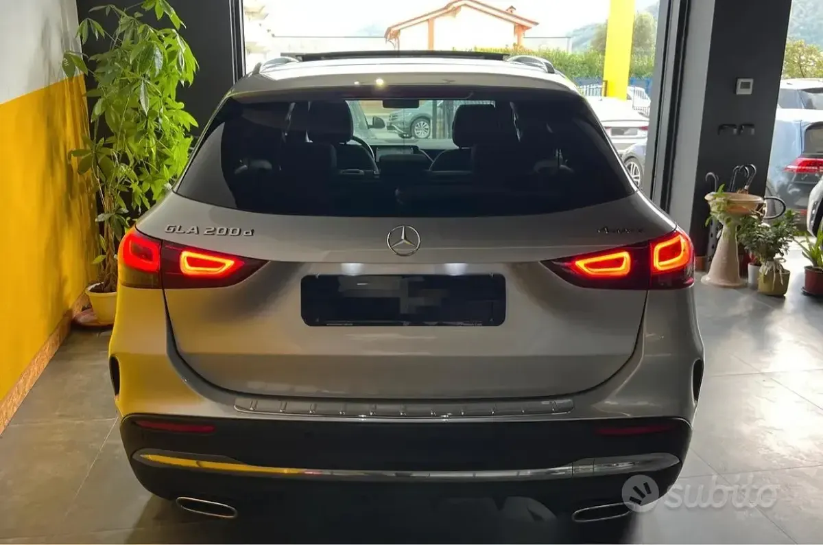 Usata Mercedes GLA200 150 CV (110 kW) 2021 SUV