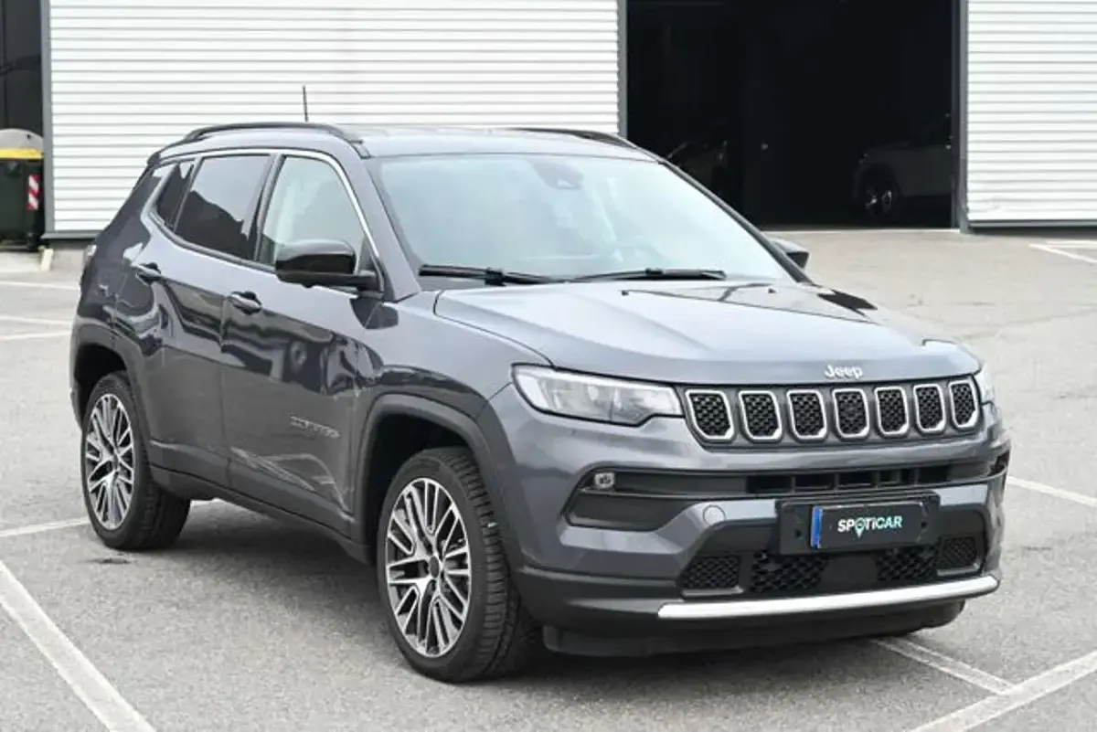 Usata Jeep Compass Limited 131 CV (96 kW) 2022 Grigio SUV