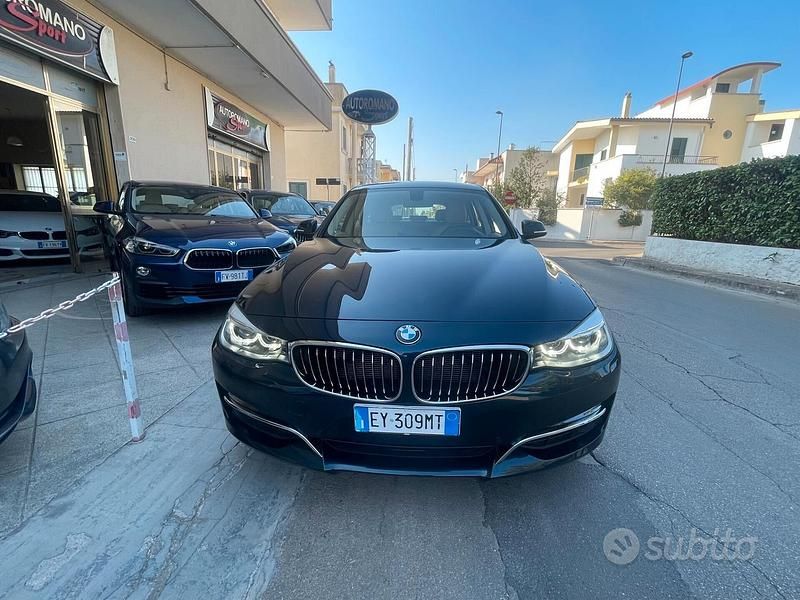 Usata BMW 320 Luxury Line 190 CV (139 kW) 2015 Blu Berlina