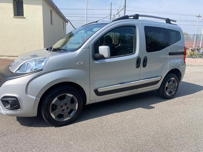 Usata Fiat Qubo Trekking 80 CV (58 kW) 2018 Grigio Monovolume