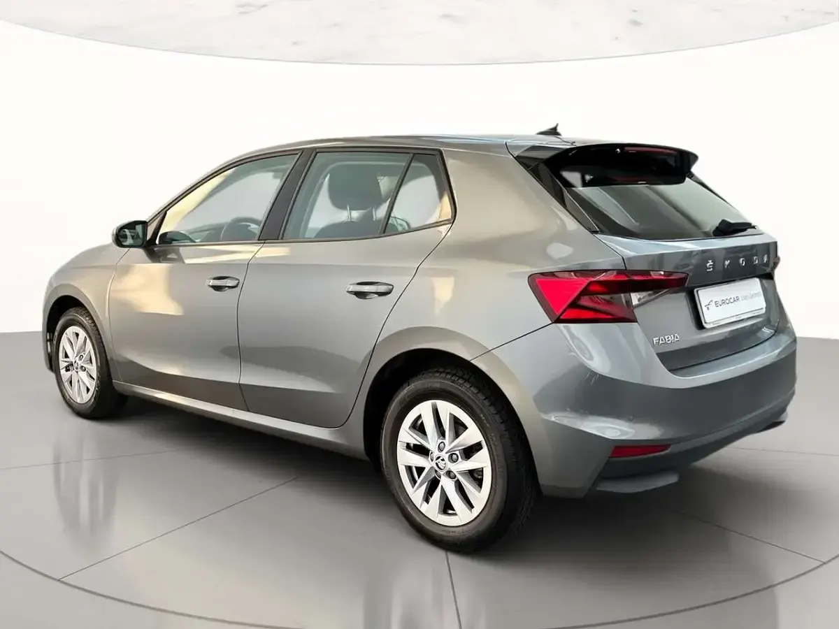 Usata Skoda Fabia Ambition 80 CV (58 kW) 2022 Grigio graphite metallizzato Utilitaria