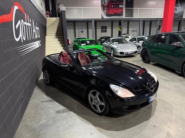 Usata Mercedes SLK280 AMG 231 CV (169 kW) 2008 Nero Cabrio