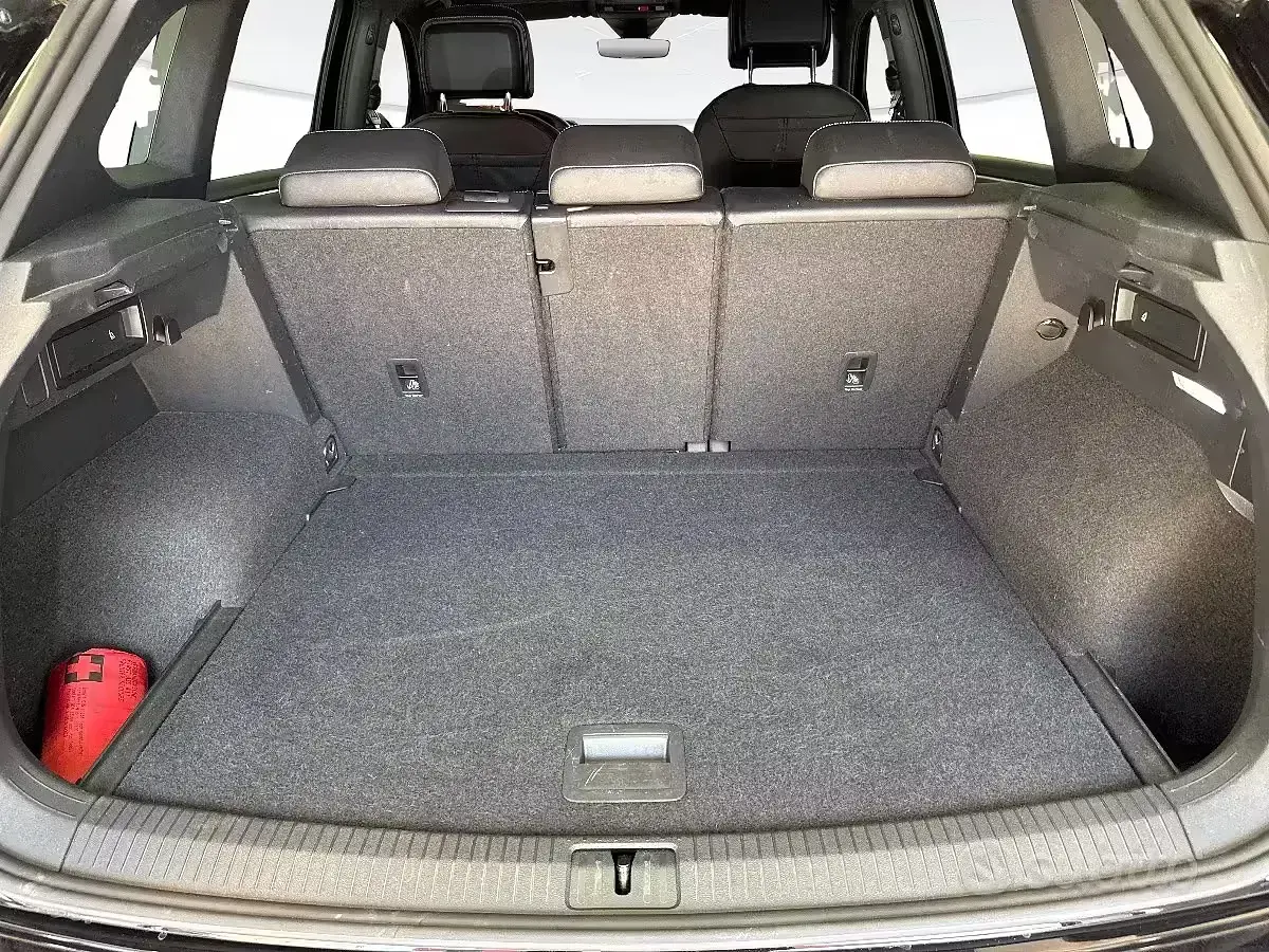 Usata VW Tiguan R-line 150 CV (110 kW) 2022 Nero metallizzato SUV