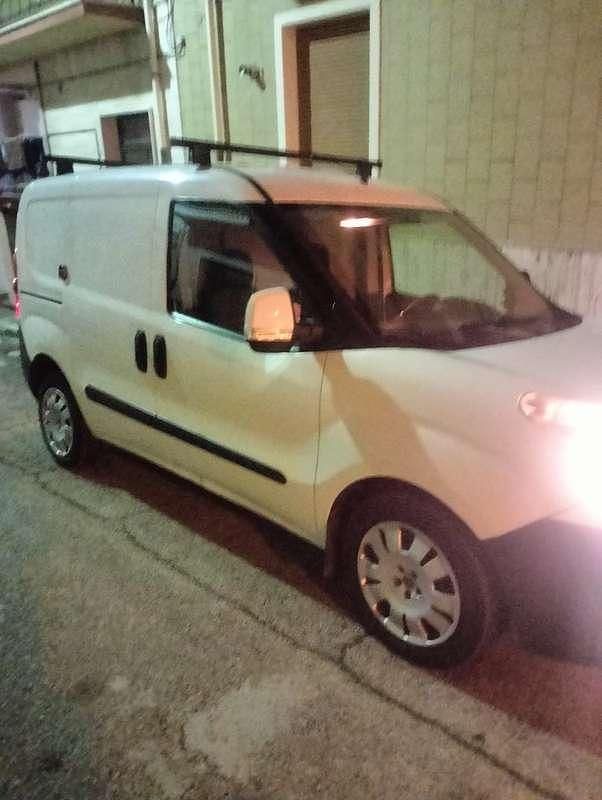 Usata Fiat Doblò 120 CV (88 kW) 2014 Bianco Monovolume