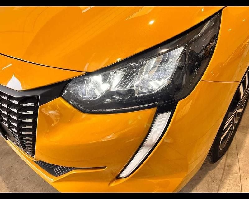 Usata Peugeot 208 Allure 101 CV (74 kW) 2023 Giallo Utilitaria