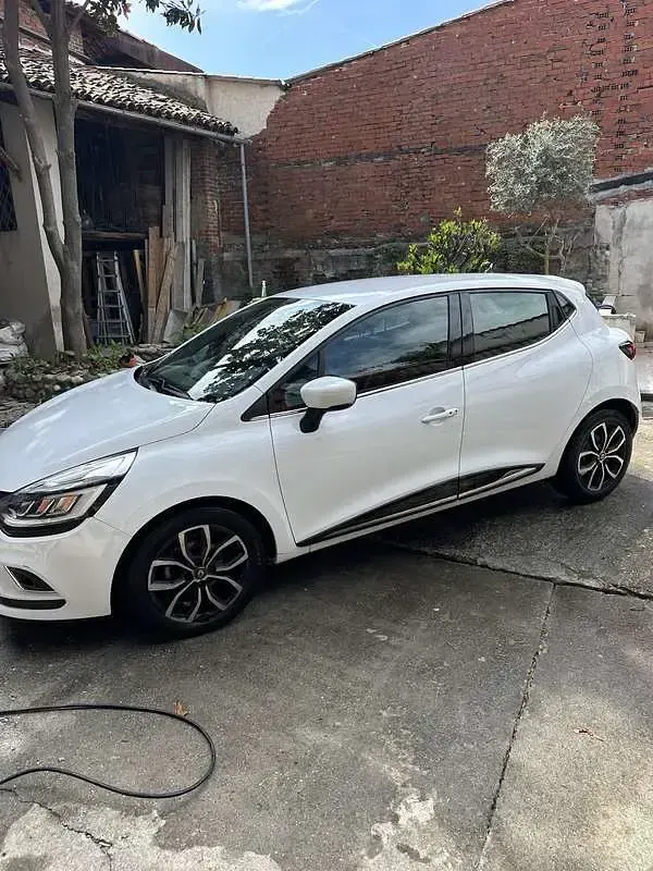 Usata Renault Clio IV Zen 75 CV (55 kW) 2017 Berlina