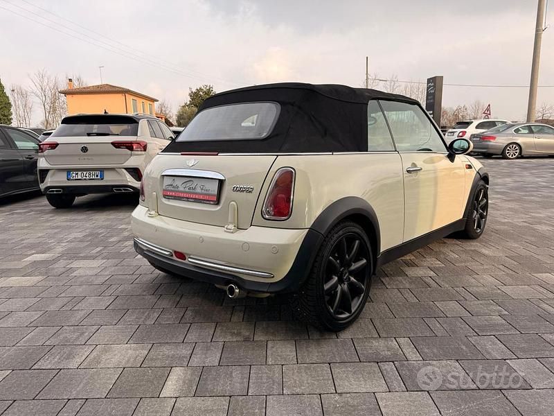 Usata Mini Cooper Cabriolet 116 CV (85 kW) 2006 Beige Cabrio