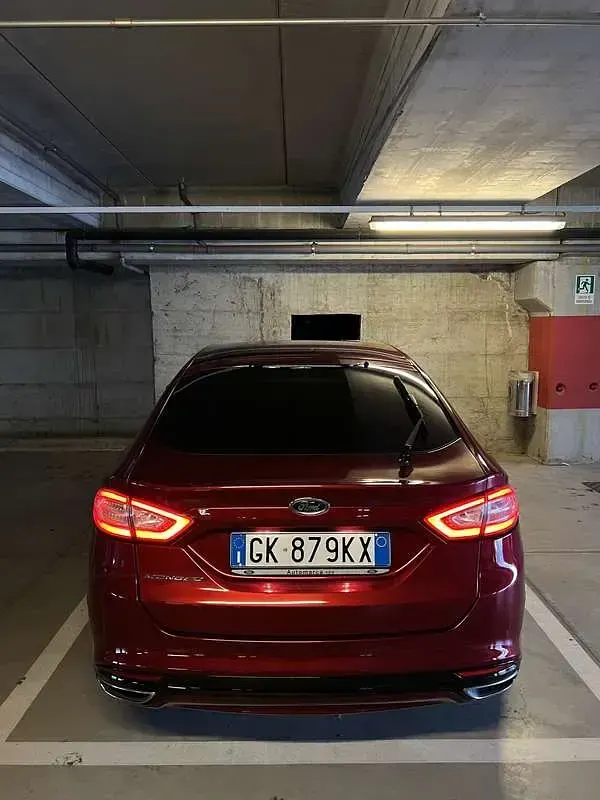 Usata Ford Mondeo Business Edition 180 CV (132 kW) 2015 Rosso Berlina