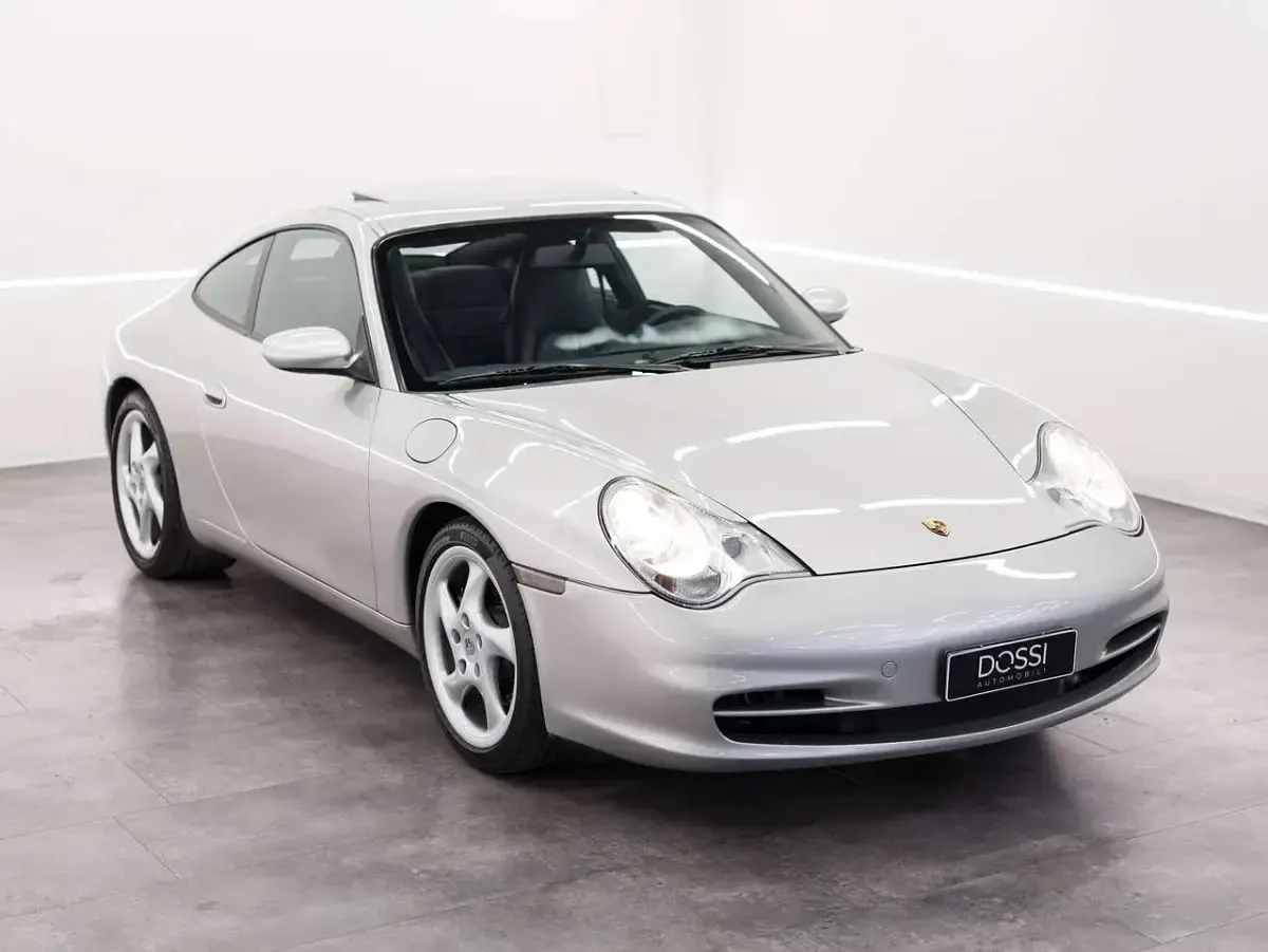 Usata Porsche 911 Carrera 320 CV (235 kW) 2002 Argento Coupé