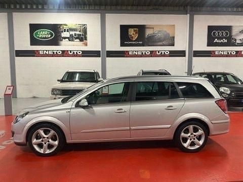 Usata Opel Astra Cosmo 89 CV (65 kW) 2008 Argento Station wagon