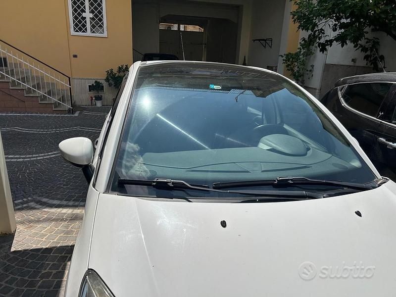 Usata Citroën C3 82 CV (60 kW) 2015 Bianco Utilitaria