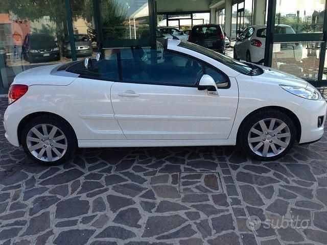 Usata Peugeot 207 CC 112 CV (82 kW) 2010 Bianco Cabrio