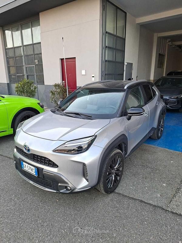 Usata Toyota Yaris Cross 116 CV (85 kW) 2022 Argento SUV