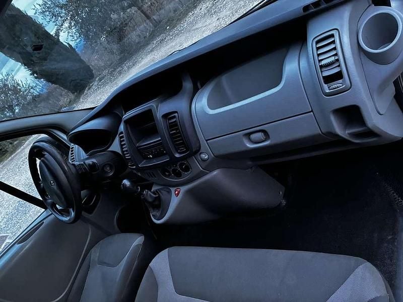 Usata Renault Trafic 114 CV (83 kW) 2011 Monovolume