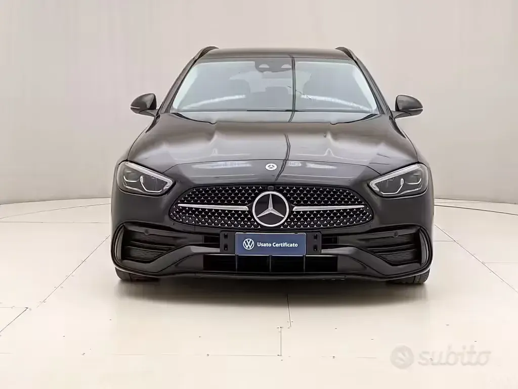 Usata Mercedes C300e Premium Plus 265 CV (194 kW) 2022 Nero Station wagon