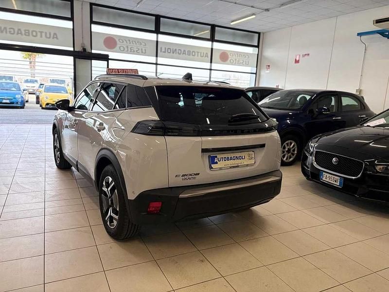 Usata Peugeot e-2008 Allure 61 kW (84 CV) 2024 Bianco SUV