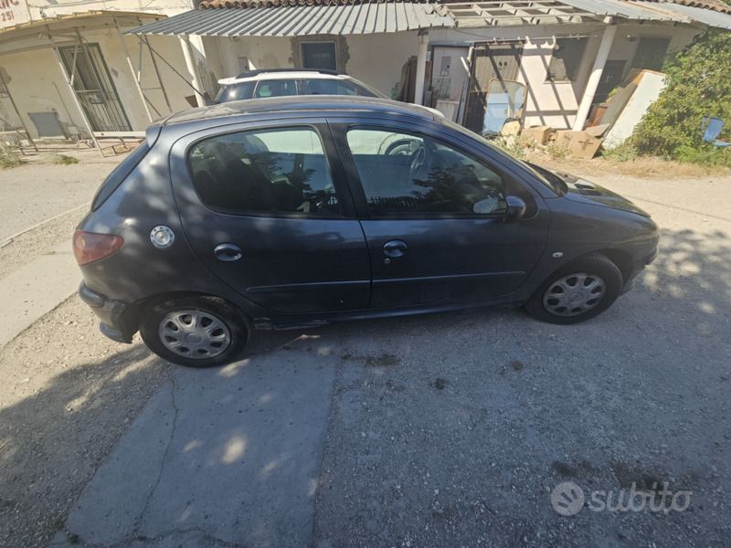 Usata Peugeot 206 75 CV (55 kW) 2007 Grigio Utilitaria