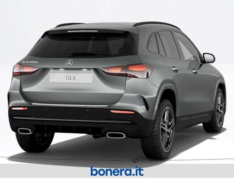 Nuova Mercedes GLA200 Advanced Plus 150 CV (110 kW) 2026 Grigio montagna SUV