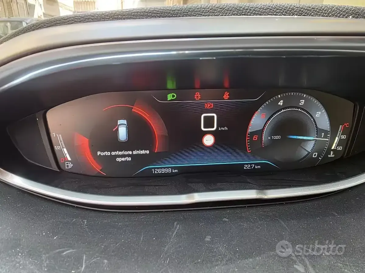 Usata Peugeot 3008 120 CV (88 kW) 2018 Nero SUV